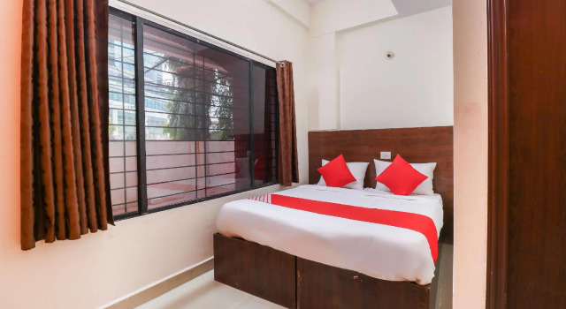 OYO 62942 The L I T Hotel, Rezervovat Hotel Hotely v Bangalore s parkováním, Parkování