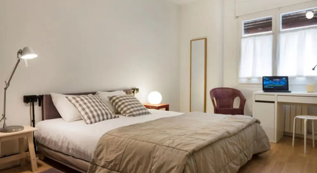 Семейные апартаменты с 3 комнатами AinB Barcelona Sants Apartments