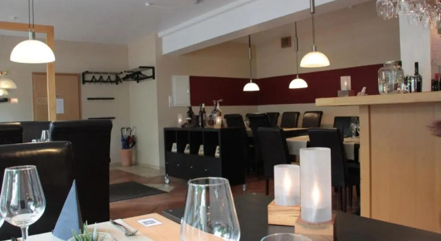Restaurant Fischbeck´s, Varaa Hotelli Grossenkneten Ala-Saksi