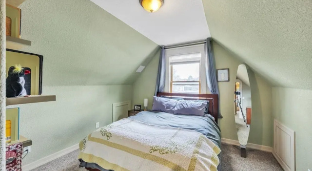 Stylish 2-story Home - Perfect Denver Location 2 Bedroom Home, Buchen Sie Ferienhaus Villen in Denver, in der Nähe von The Source, Villa