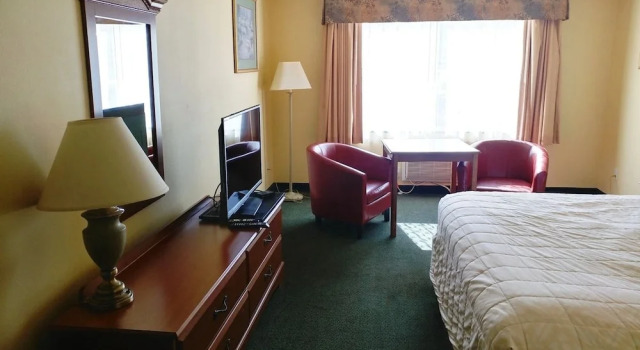 Номер Classic Palace Inn & Suites