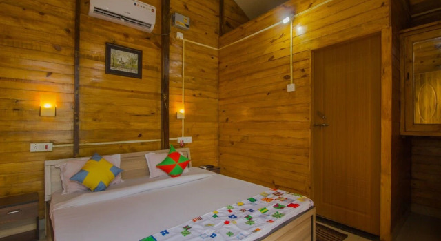 OYO 16498 Home Cottage Near Arambol Beach, Varaa Lomakoti Mökit kohteessa Arambol, Mökki