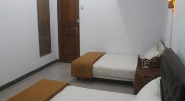 Griya Zalfa Homestay, Book Hotel Umbulharjo 