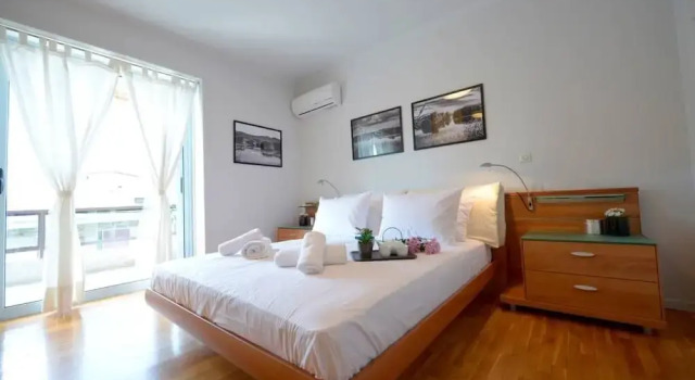 New Superb & Luminous 2 Bedroom Apartment, Забронировать Апартаменты/квартира Отели Кифисия с парковкой, Парковка