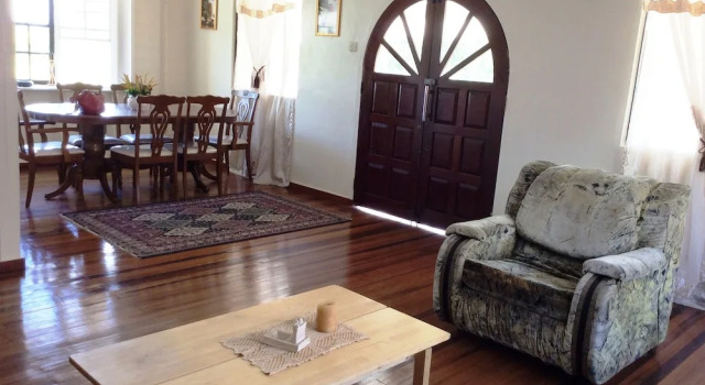 Three Bedroom Holiday Accomodation