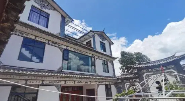 Jianchuan Wake Up by Birds Homestay, Prenota Hotel Hotel a Dali con parcheggio, Parcheggio