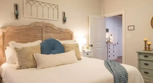 New-ethel Rose Cottage-5 min to Magnolia Silos, Boek Hotel Hotels in Waco met parkeren, Parkeren