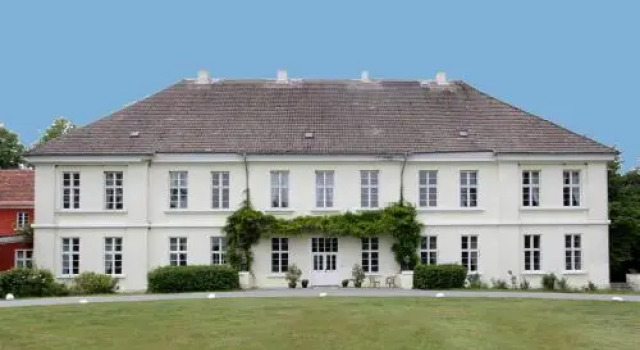 Herrenhaus Samow, Rezerwuj Hotel Luehburg Niemcy