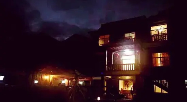 Huatian Shuiyuan Inn, Prenota Hotel Huzhou Zhejiang