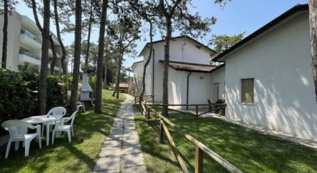 Апартаменты Cozy villa with private garden