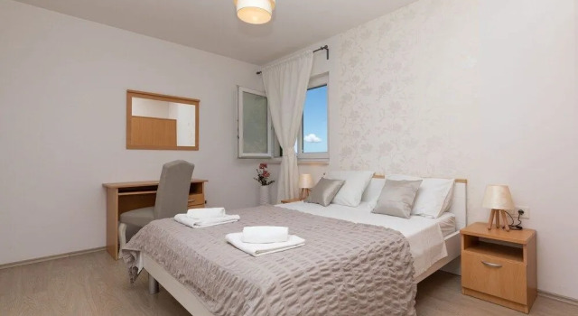 Apartments Empress, Забронировать Апартаменты/квартира Отели Мимице с бассейном, рядом с Пляж Туна, Бассейн
