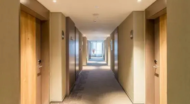 Homeinn · neo (Linyi Taisheng Square Tongda Road), Prenota Hotel Hotel a Shandong con parcheggio, Parcheggio
