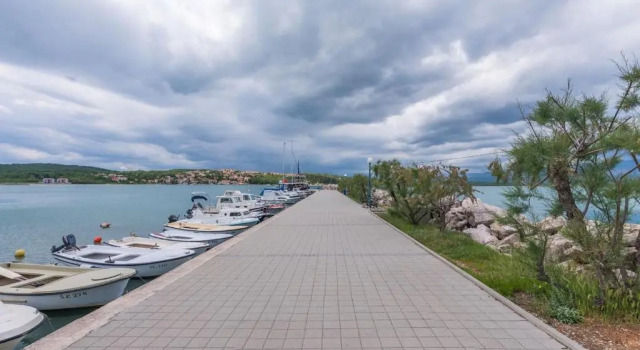 Apartment Moderna Soline, Prenota Appartamento Hotel a Isole Quarnerine con parcheggio, Parcheggio