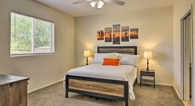 Lovely Tucson Casita w/ Gas Grill + Mtn Views, Забронировать Отель Тусон штат Аризона