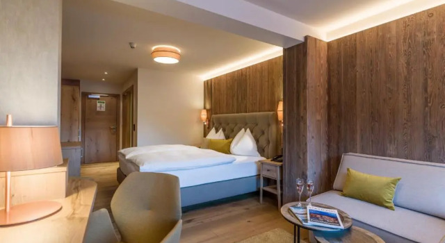 Двухместный номер Standard Hotel Zentral ****superior