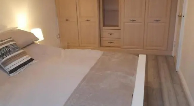 Comfortable 2 Bed Apartment 2nd Floor Contractors Families Close To City Centre Occasional Bed Available, Забронировать Апартаменты/квартира Апартаменты Уэст-Мидлендс, Апартаменты/квартира