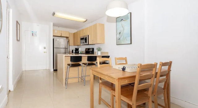 Студия Art Deco Ocean Walk Apartments