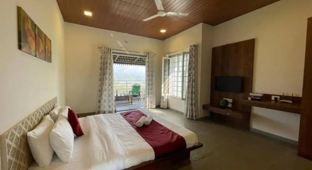 4 Bed Villa - Sleeps 8 - Private Pool - Mtn Views, Забронировать Вилла Отели штата Махараштры 3 звезды, 3*