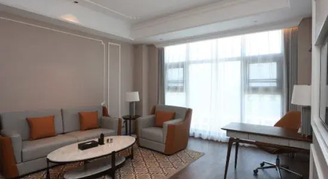 Люкс Executive Vienna International Hotel (Wuyue Square Branch, Yan'an New Area)