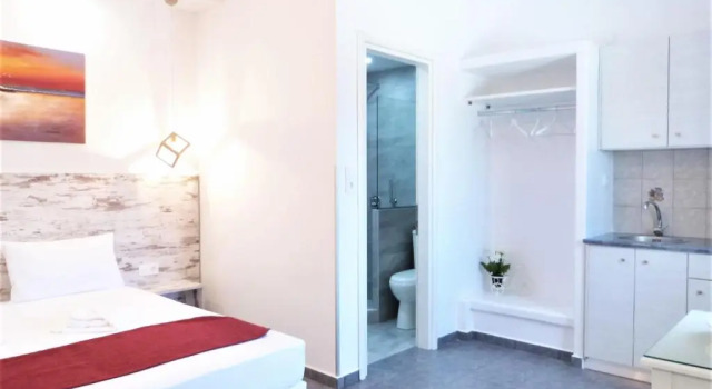 Anemos Studios, Prenota Hotel Adamas Milo