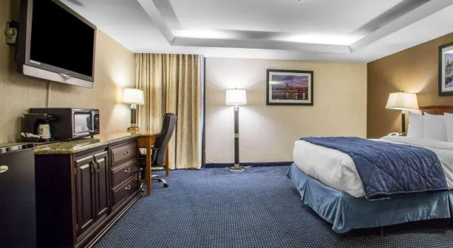 Люкс Quality Inn Schaumburg - Chicago near the Mall