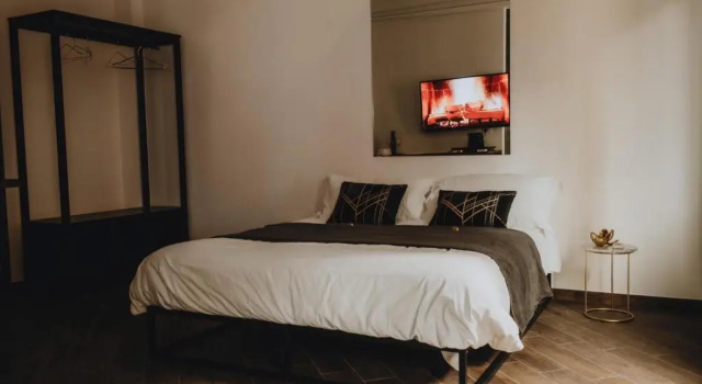 Апартаменты Royalroom-relaxing spa & luxury apartments