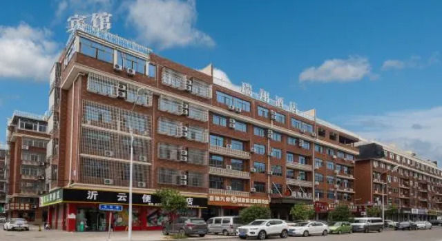 Ruixiang Hotel (Yiwu Yisanli Huaxian Road)