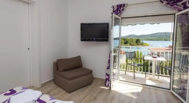 Апартаменты Comfort Cozy Seaview Retreat A & M Apartments