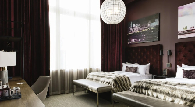 Standard Neljän hengen huone Hotel Covington Cincinnati Riverfront