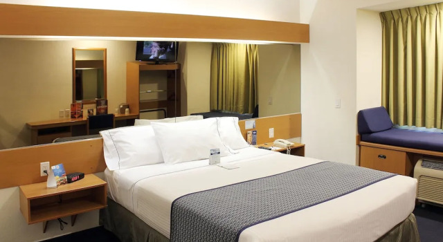 Двухместный люкс Standard Microtel Inn & Suites by Wyndham Culiacán