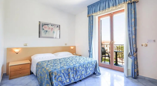 Трёхместный номер Standard с балконом Hotel La Pergoletta