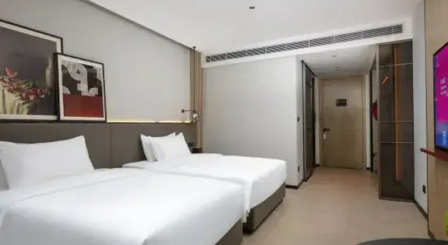 Капсула Park Plaza Taian