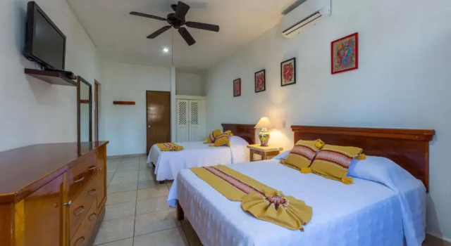 Четырёхместный номер Standard Hotel Meson de Mita