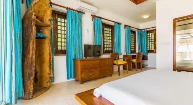 Tequila Sunrise Sky Cabana, Book Apartment Hotels in Coast Region with Parking, Parking
