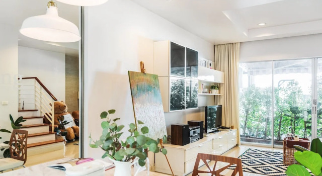 Baan Klang Muang Sathorn-Taksin 1 By Favstay, Забронировать Отель Отели Бангкока с бассейном, Бассейн