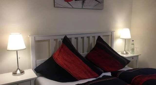 Cest La Vie, Boek Hotel Saarlouis Saarland