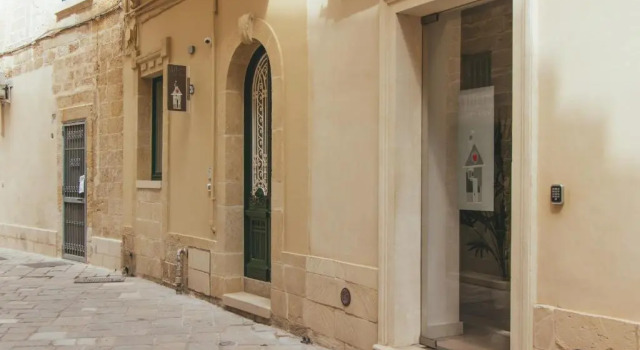 Sui Tetti Luxury Rooms, Забронировать Отель Отели Лечче 3 звезды, рядом с Museo Sigismondo Castromediano, 3*