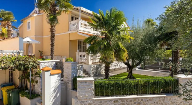 Апартаменты Apartment in Poreč near Špadici Beach