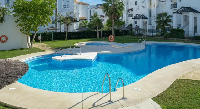Апартаменты с 2 комнатами 2044-groundfloor Huge Terrace and Pools