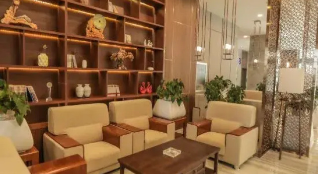 Changbai Mountain Wanda Yue Loft Hot Spring Hotel (Tourism Service Center of West Changbai Mountain), Rezerwuj Hotel Hotele 4-gwiazdkowe w Jilin, 4*