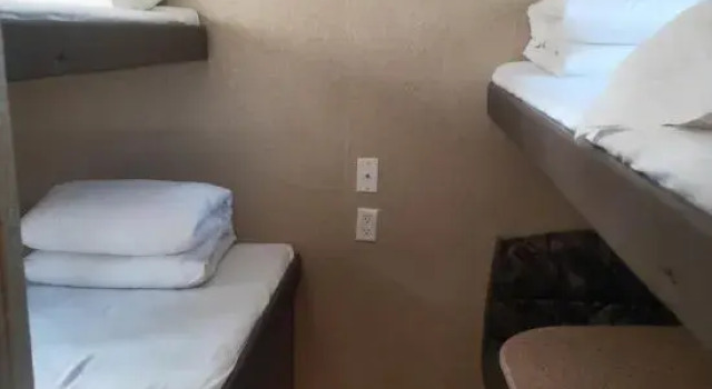 Кровать в общем номере Zhenfeng Sanchahe Starry Sky Homestay