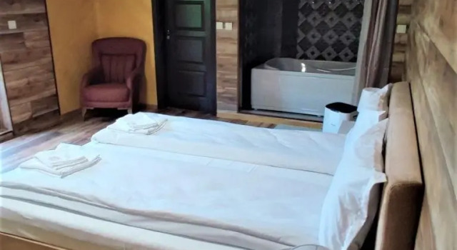 Двухместный номер Deluxe с балконом Leshtenski Rai Guest House