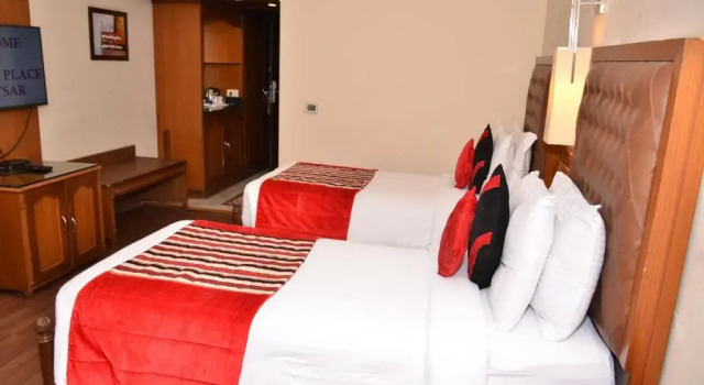 Двухместный номер Deluxe Regenta Place Amritsar by Royal Orchid Hotels Limited