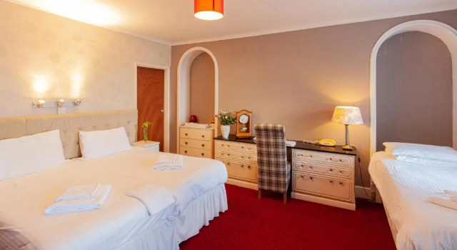 Le Chene Hotel