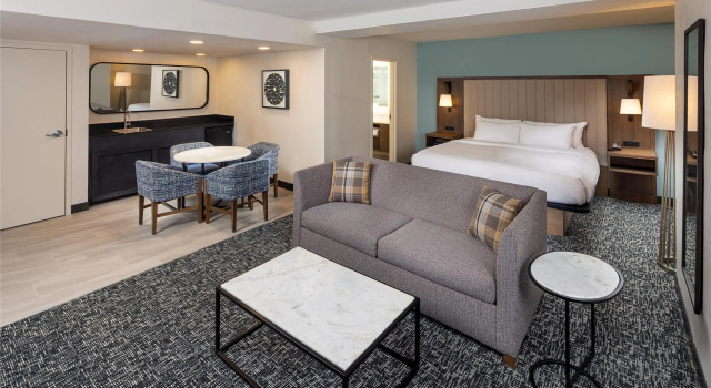 Двухместный полулюкс DoubleTree by Hilton Hotel Oak Ridge - Knoxville