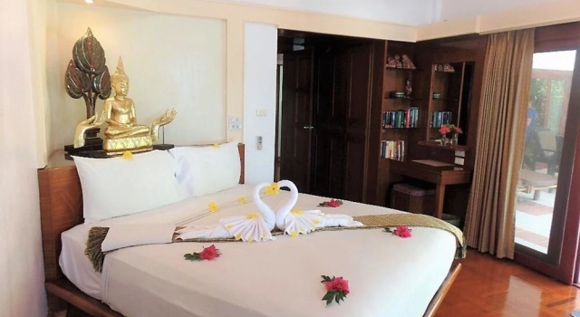 Royal Living Koh Samui - Villa 1 With 8 Meters to Beach, Забронировать Вилла Отели Южного Таиланда с парковкой, Парковка