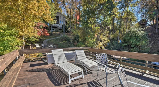 Lake Keowee Escape w/ Dock, Deck & Lake Access!, Забронировать Дом для отпуска Коттеджи Южной Каролины, Коттедж