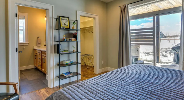 Коттедж Stylish Montana Vacation Rental w/ Private Hot Tub