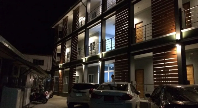 Jasmine Apartment, Varaa Huoneisto Hotellit North-Eastern Thailand pysäköinnillä, Pysäköinti