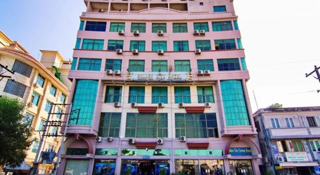 Golden City Crown Hotel